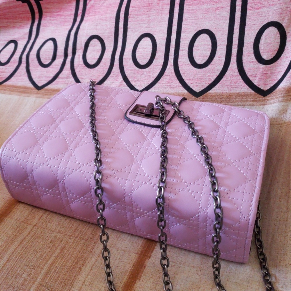 Lavender quilted pattern crossbody!